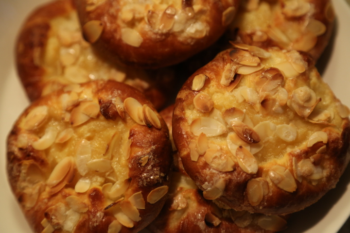 アーモンドパンの写真